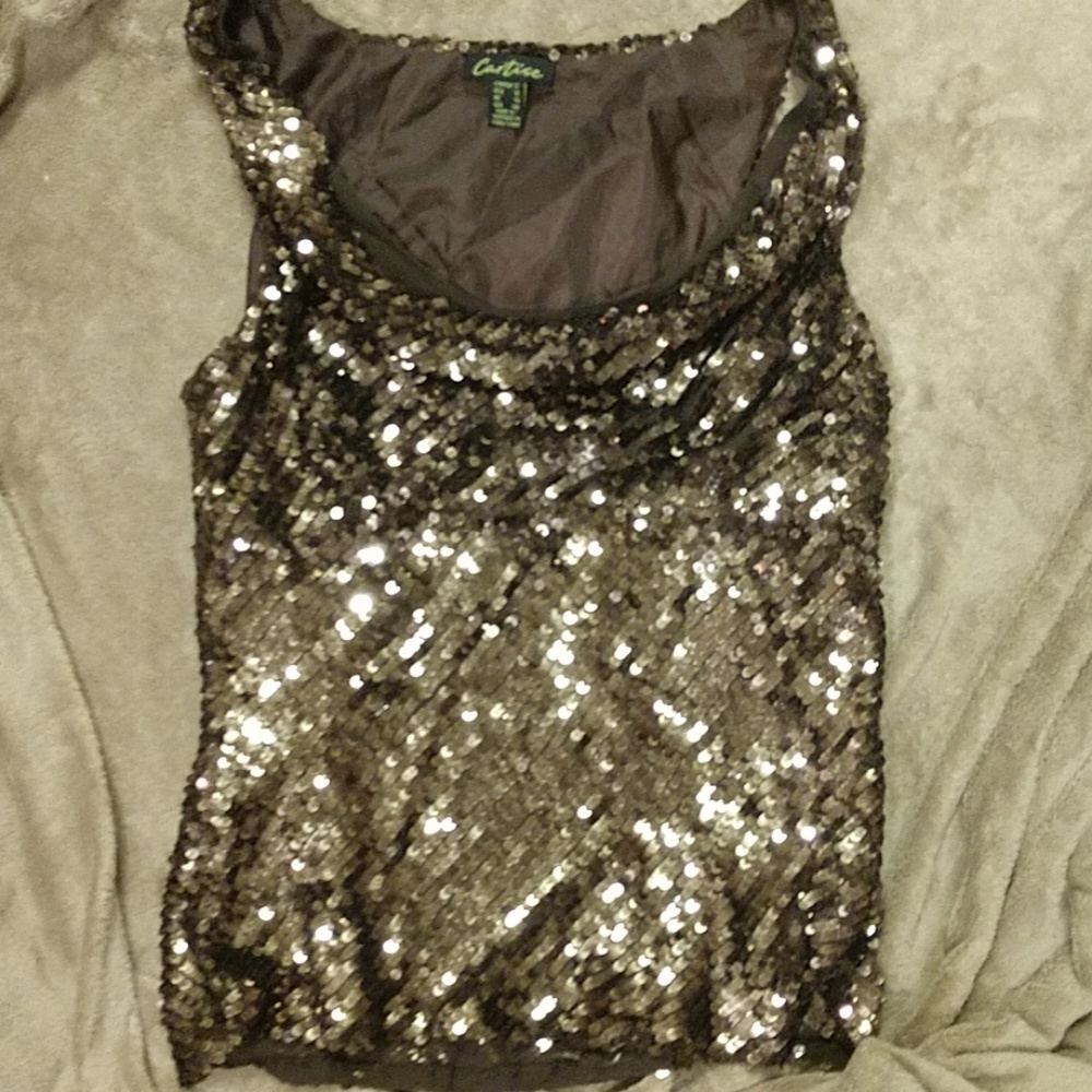 Cartise Gold Sequin Top